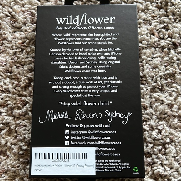 Wildflower Limited Edition iPhone Xr Case - Picture 2 of 5